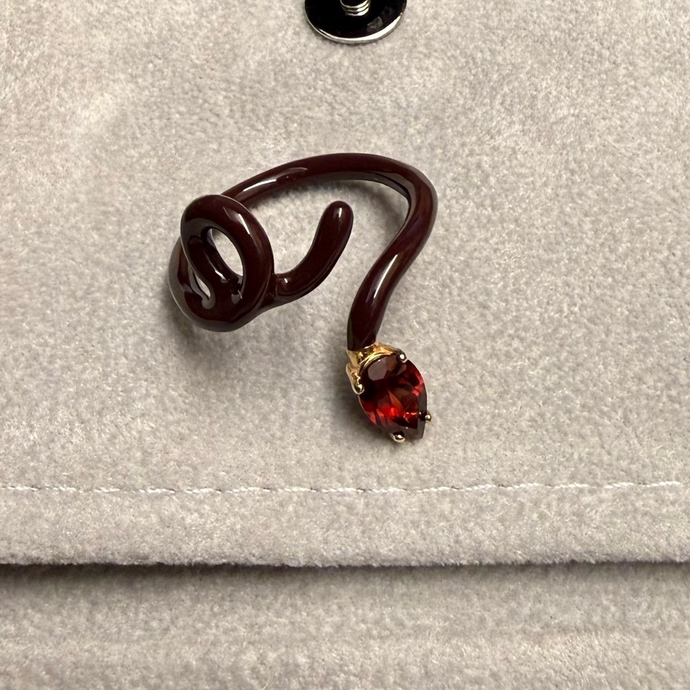 Bea Bongiasca Baby Vine Ring in Cherry Chocolate with Drop Cut Garnet - Picture 2 of 9